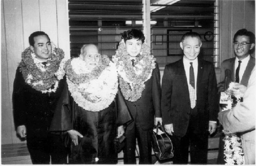 Morihei Ueshiba arrives in Hawaii